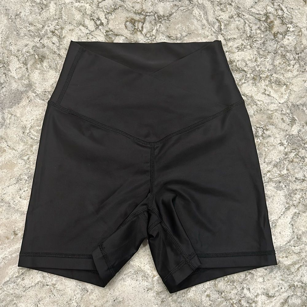 🩳 Off-Line by Aerie Shorty - High-Rise - 4-Inch Inseam - Extra Small
